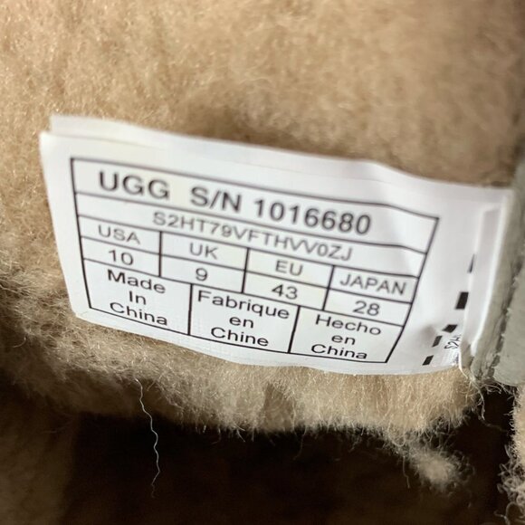 UGG Men Boots Size 10 *